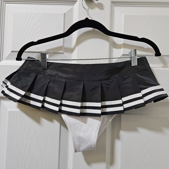 Moeflavor Kawaii Reflective Rainbow Sailor Set - Picture 5 of 7